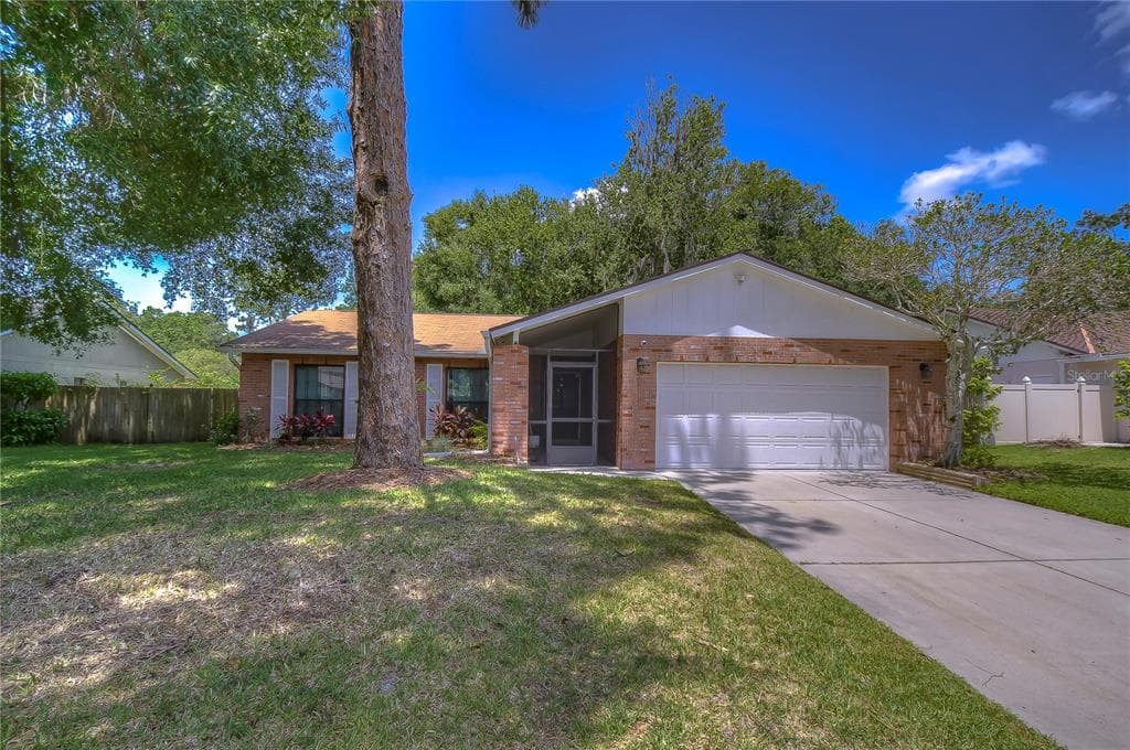 11416 COUNTRY OAKS DRIVE TAMPA, FL 33618