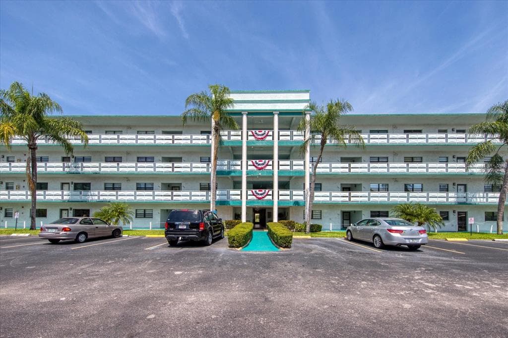 5970 80 STREET N UNIT 110 ST PETERSBURG, FL 33709