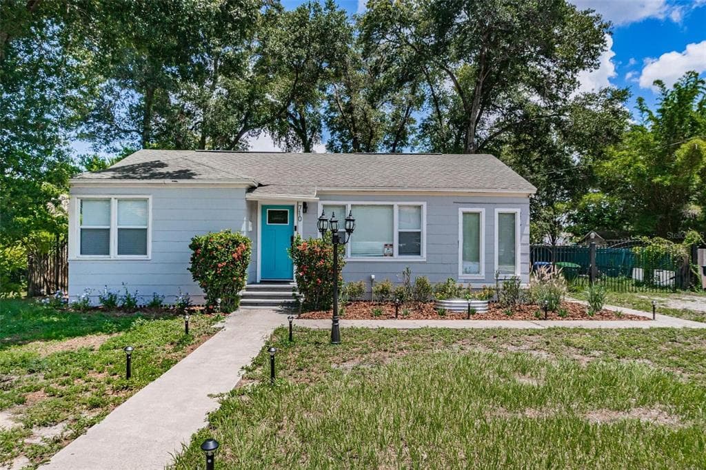 710 E VIRGINIA AVENUE TAMPA, FL 33603