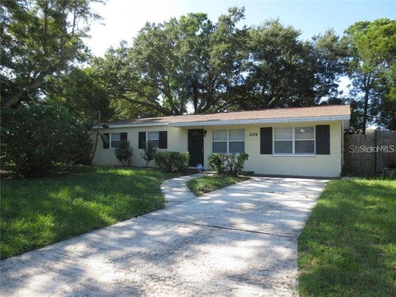 3304 W WALLACE AVENUE TAMPA, FL 33611