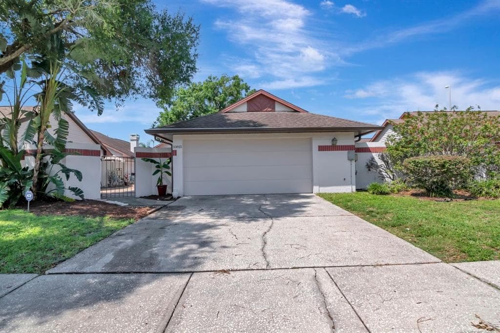 10815 VENICE CIRCLE TAMPA, FL 33635