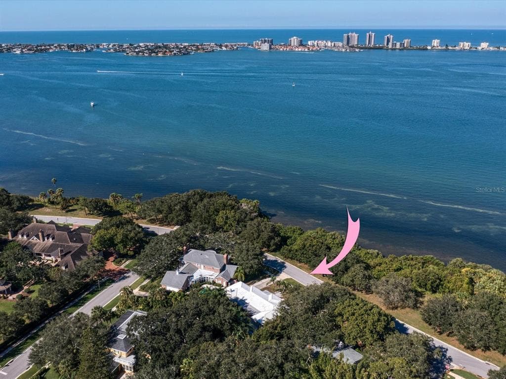 325 BAYVIEW DRIVE BELLEAIR, FL 33756