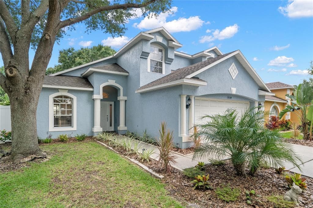 9334 HIDDEN WATER CIRCLE RIVERVIEW, FL 33578