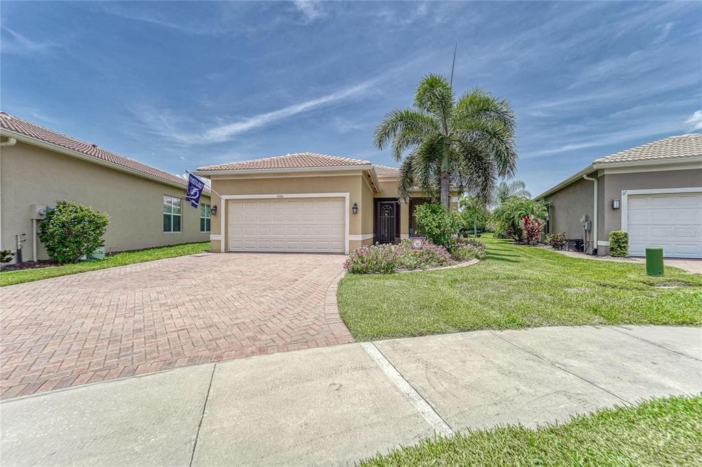 5106 INDIAN SHORES PLACE WIMAUMA, FL 33598