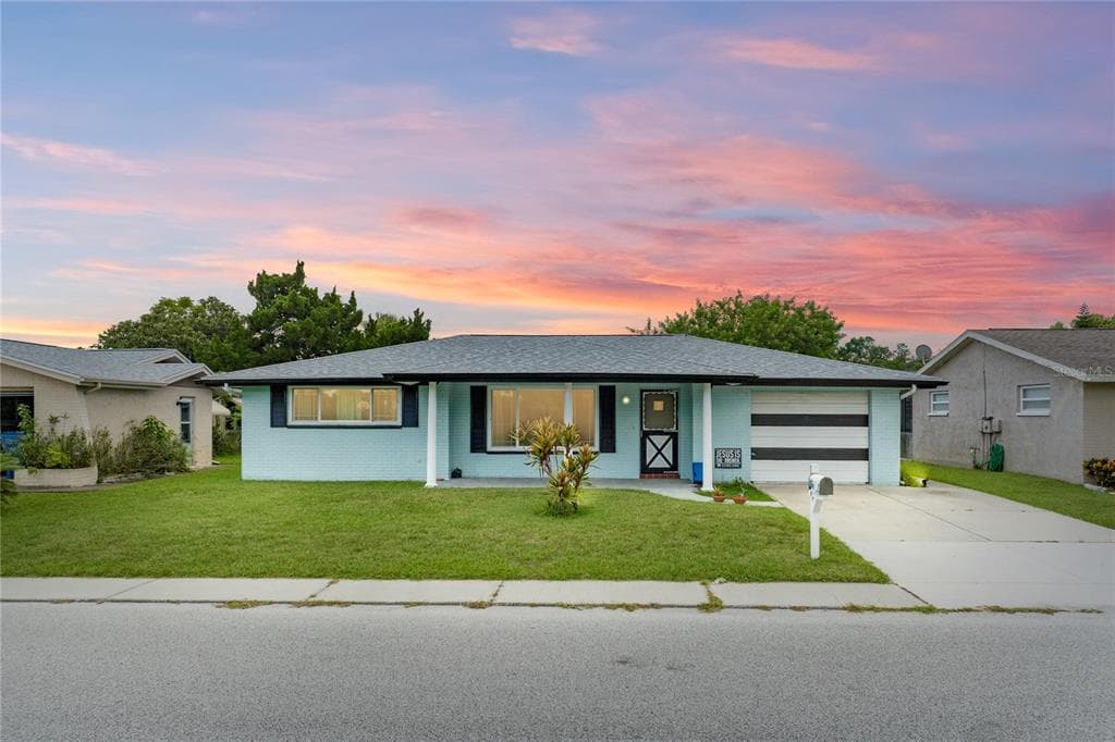7042 MAPLEHURST DRIVE PORT RICHEY, FL 34668