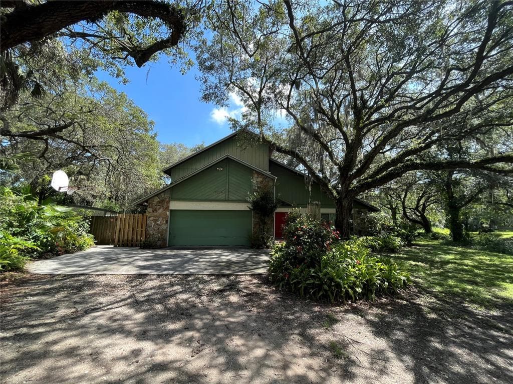 2725 GREENDALE DRIVE SARASOTA, FL 34232