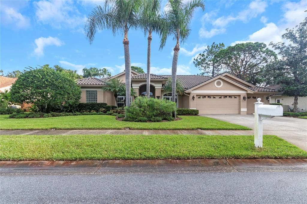 205 TURTLE CREEK CIRCLE OLDSMAR, FL 34677