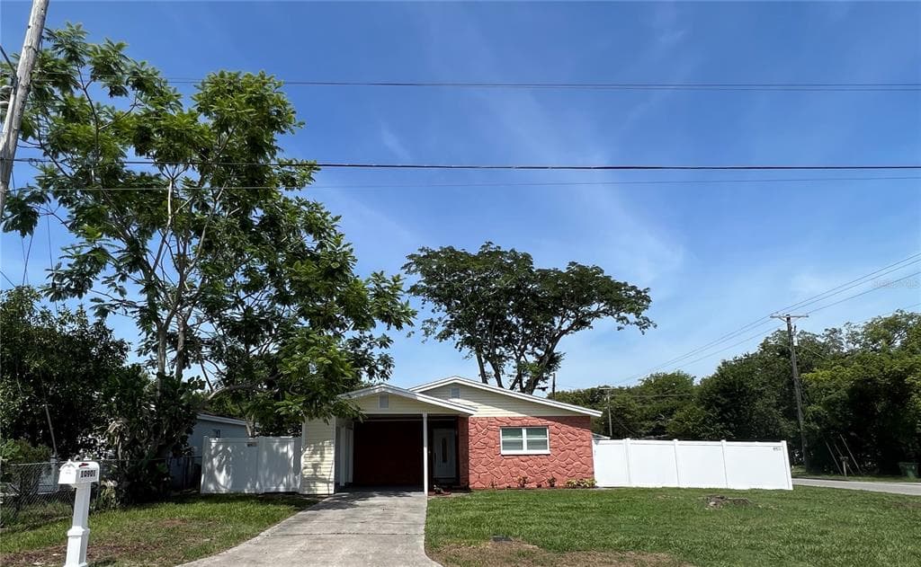 10901 N FLORENCE AVENUE TAMPA, FL 33612