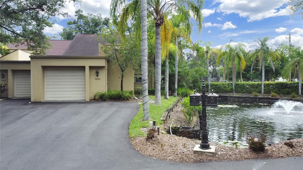 3428 ELLENWOOD LANE TAMPA, FL 33618