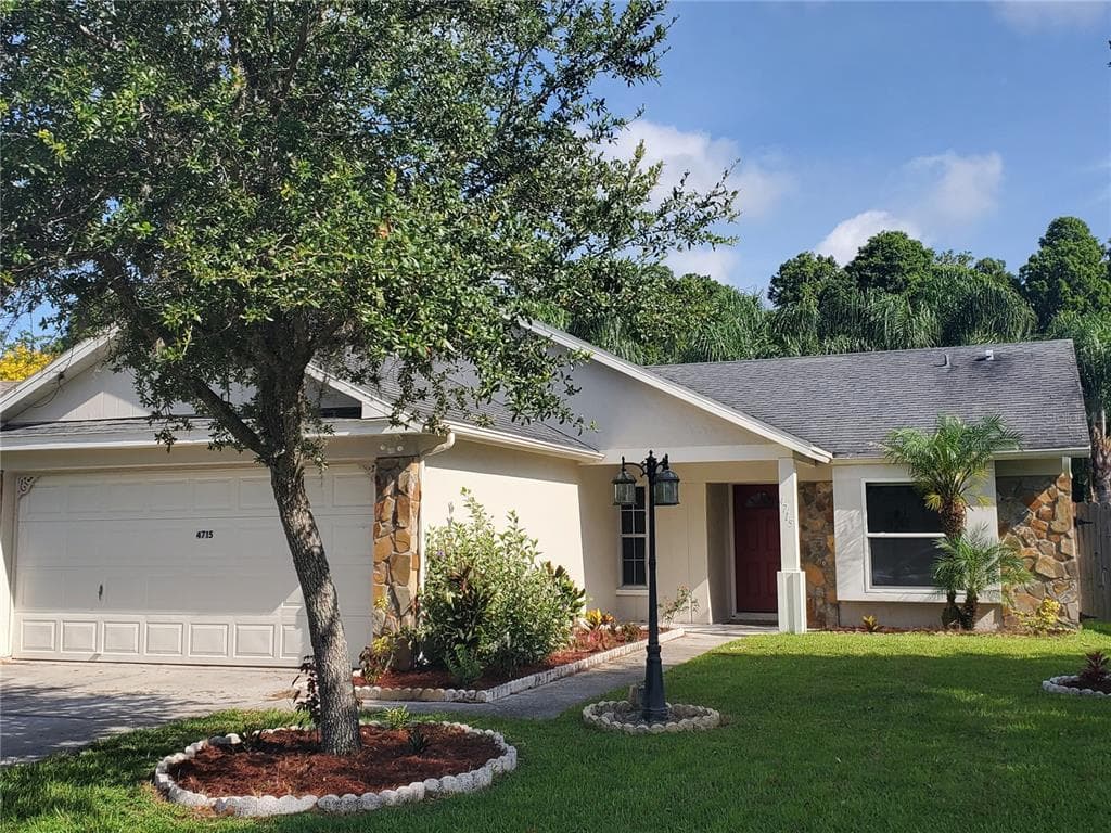 4715 N DAWNMEADOW COURT PLANT CITY, FL 33566