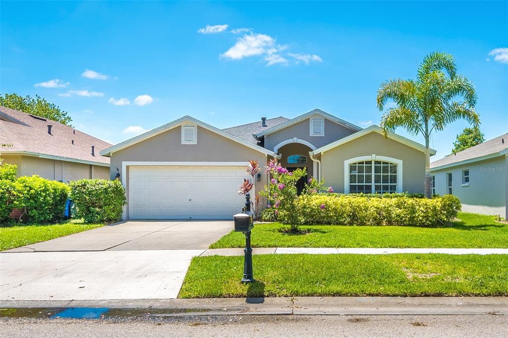 9922 STOCKBRIDGE DRIVE TAMPA, FL 33626