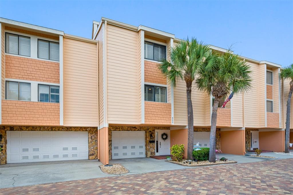 422 SANDY HOOK ROAD TREASURE ISLAND, FL 33706