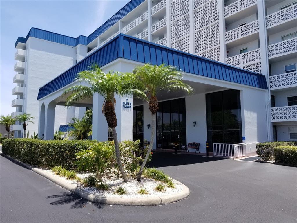 7 ELGIN PLACE UNIT 203
