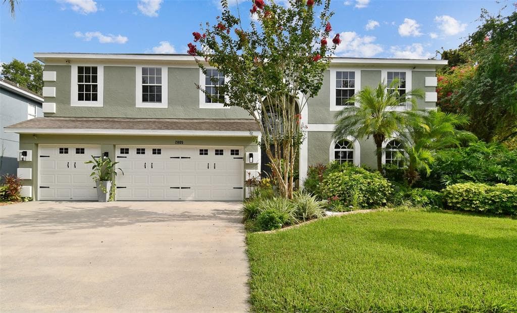 2805 WINDCREST OAKS COURT