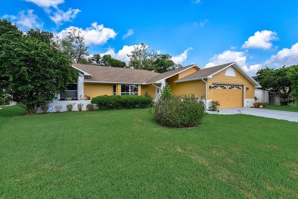 1262 LANSING DRIVE SPRING HILL, FL 34608