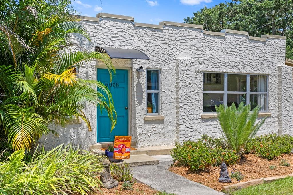 6008 N EUSTACE AVENUE TAMPA, FL 33604