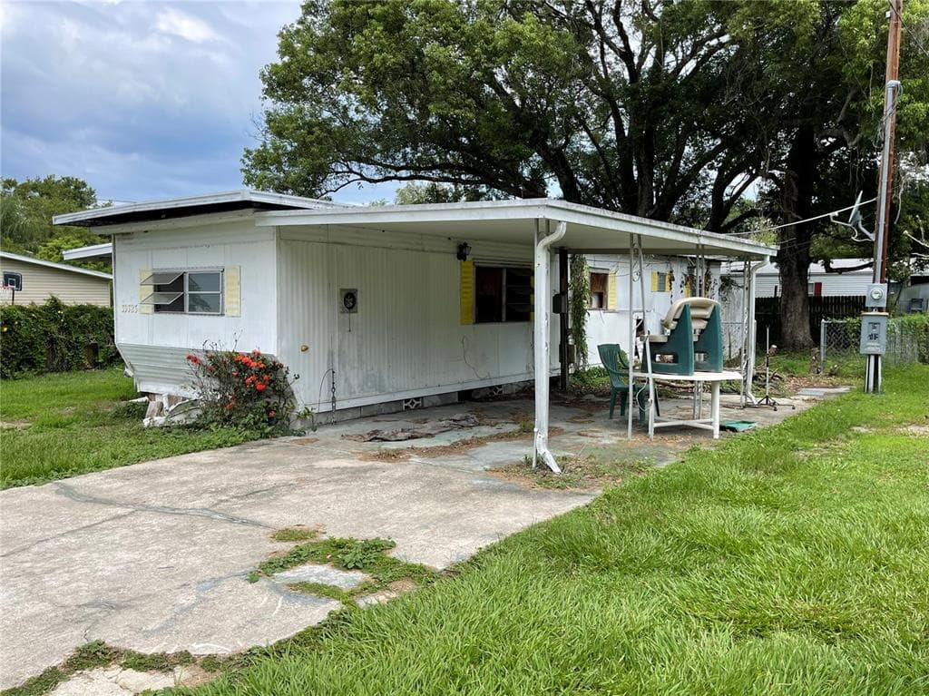 39323 LONGVIEW AVENUE ZEPHYRHILLS, FL 33542