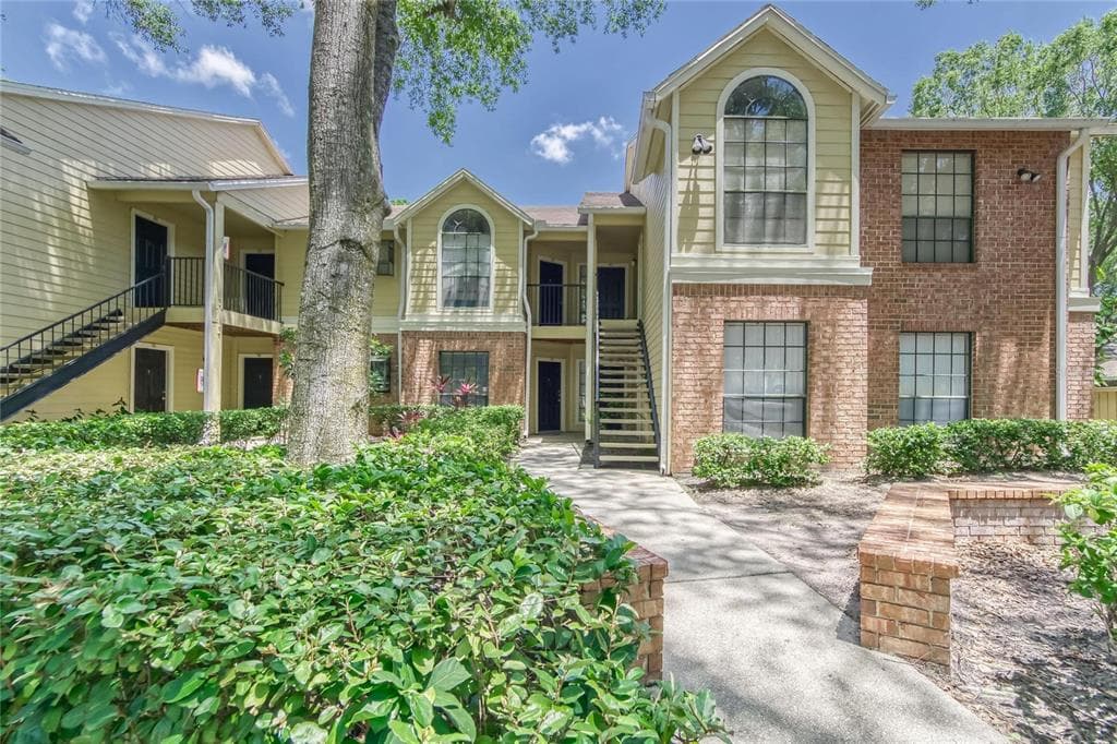 8609 MALLARD RESERVE DRIVE UNIT 205 TAMPA, FL 33614