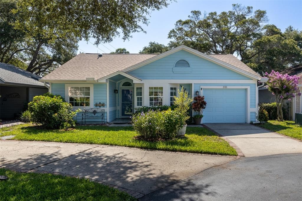818 FRANKLIN CIRCLE PALM HARBOR, FL 34683