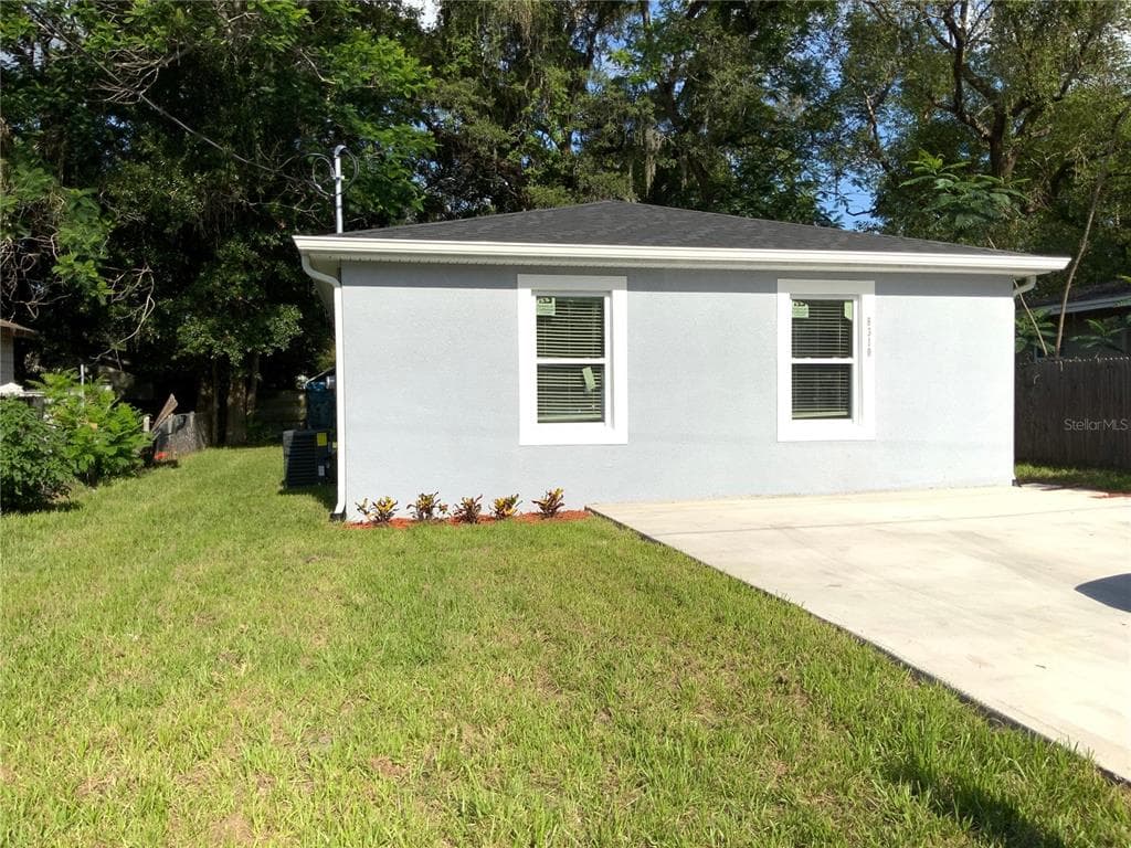 8310 N BROOKS STREET TAMPA, FL 33604