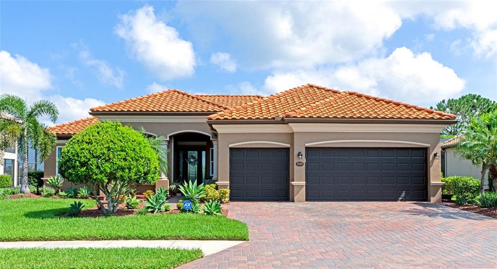 7809 HERITAGE GRAND PLACE BRADENTON, FL 34212