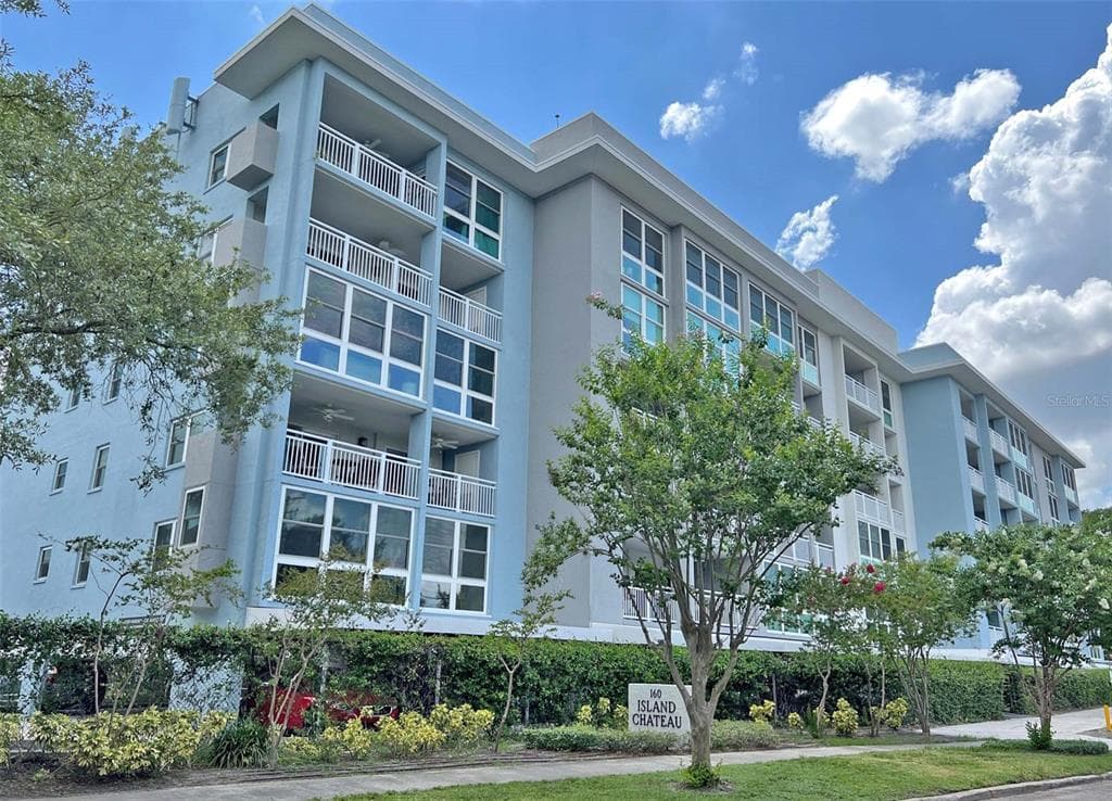 160 COLUMBIA DRIVE UNIT 507 TAMPA, FL 33606