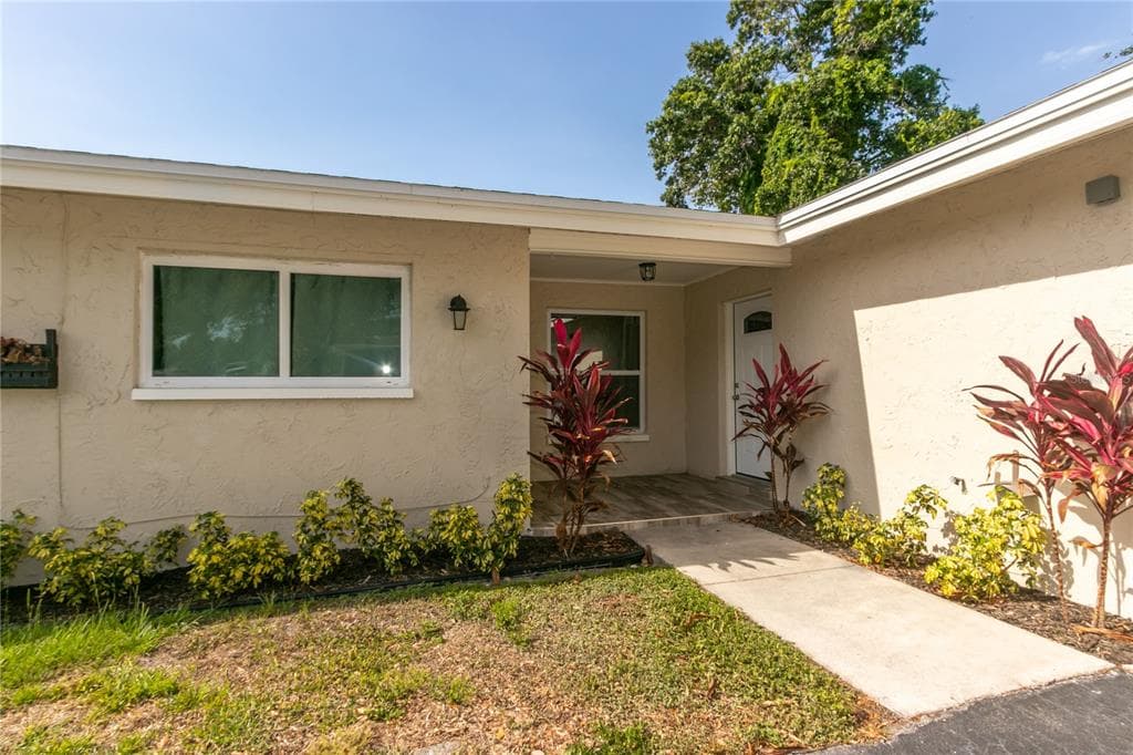 2589 SUNNY BREEZE AVENUE UNIT A LARGO, FL 33770