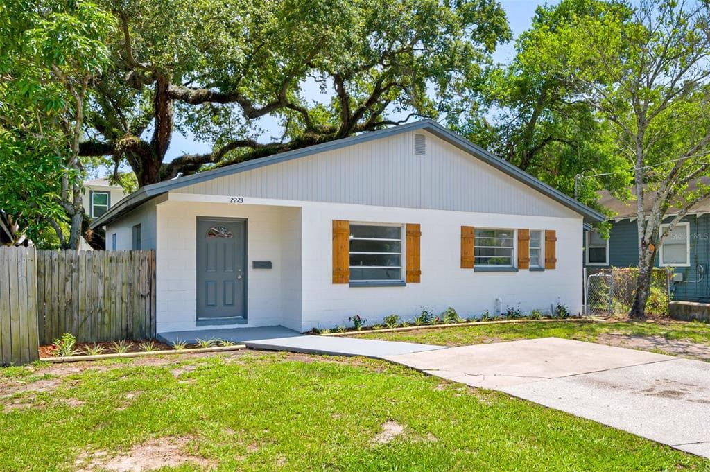 2223 E 19TH AVENUE TAMPA, FL 33605