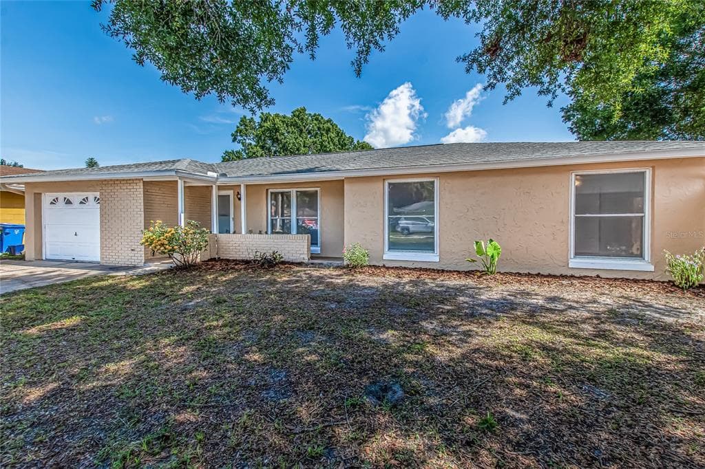 8815 FROSTWOOD COURT TAMPA, FL 33634