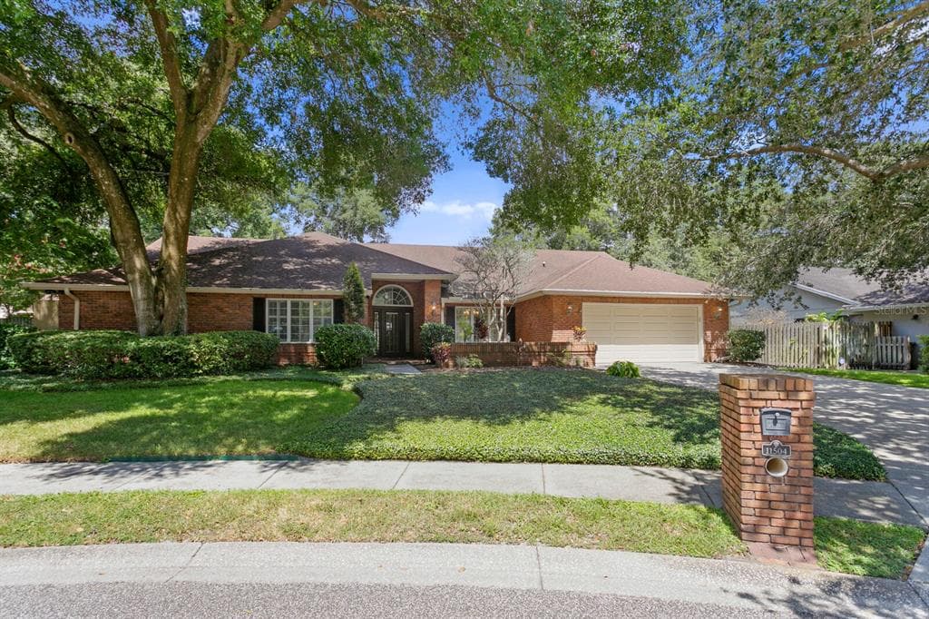 11504 MOFFAT PLACE TEMPLE TERRACE, FL 33617