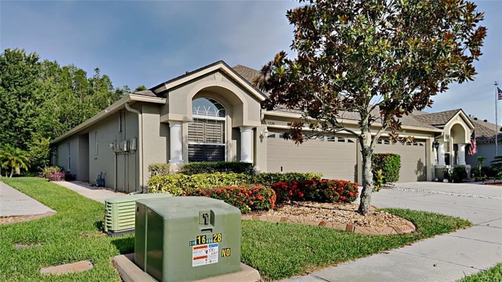 1220 BENSBROOKE DRIVE WESLEY CHAPEL, FL 33543
