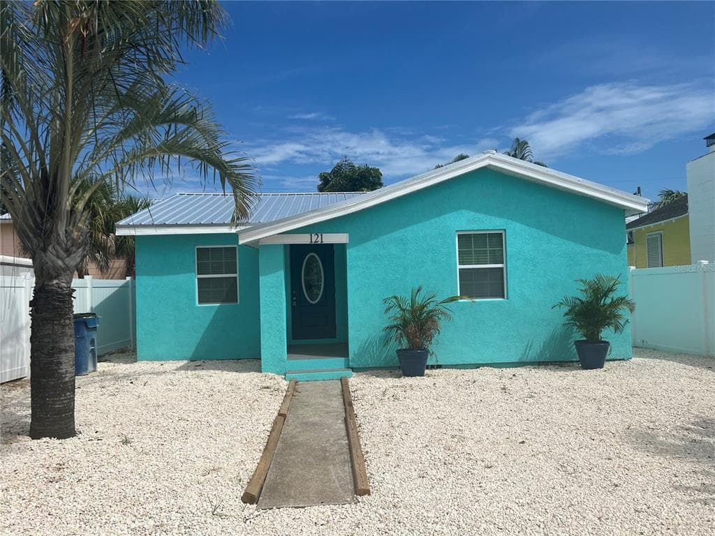 121 121ST AVENUE TREASURE ISLAND, FL 33706