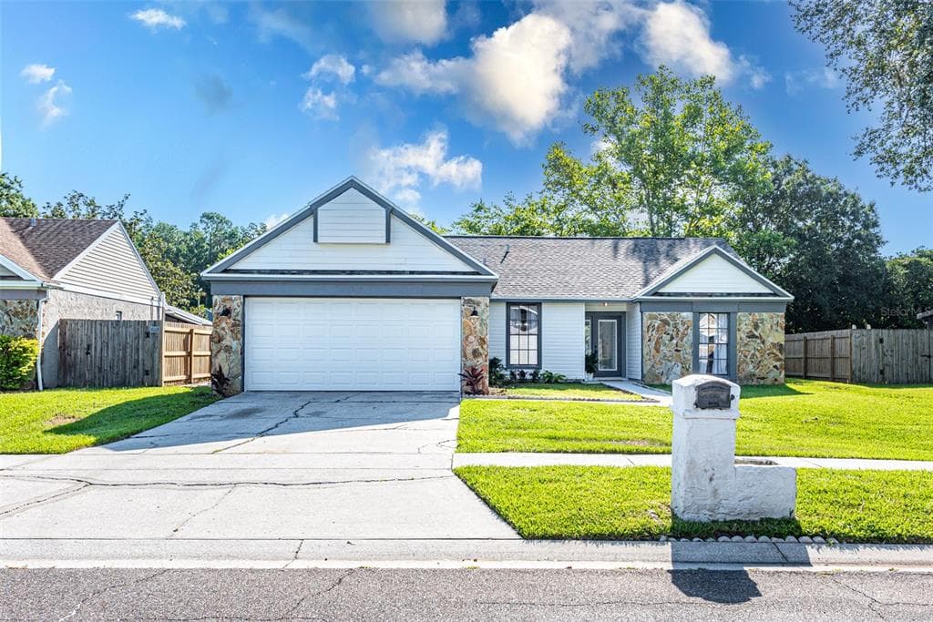 1312 PEACHFIELD DRIVE VALRICO, FL 33596