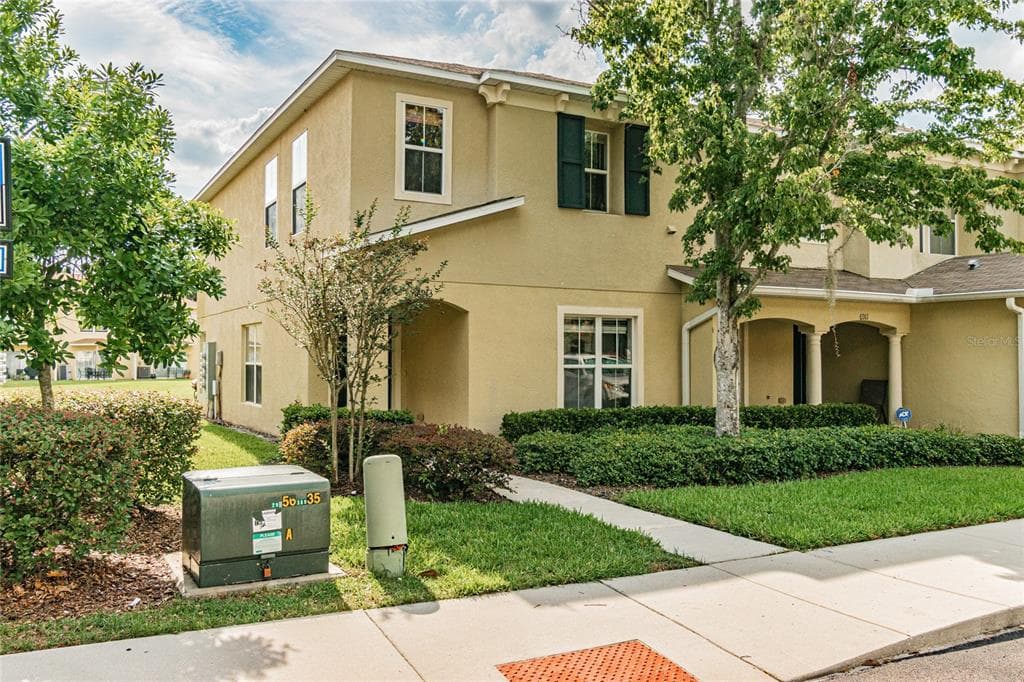 6913 MARBLE FAWN PLACE RIVERVIEW, FL 33578