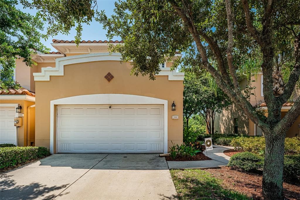 196 VALENCIA CIRCLE ST PETERSBURG, FL 33716