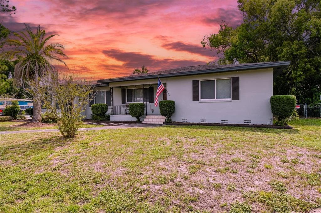 1424 S HIGHLAND AVENUE CLEARWATER, FL 33756
