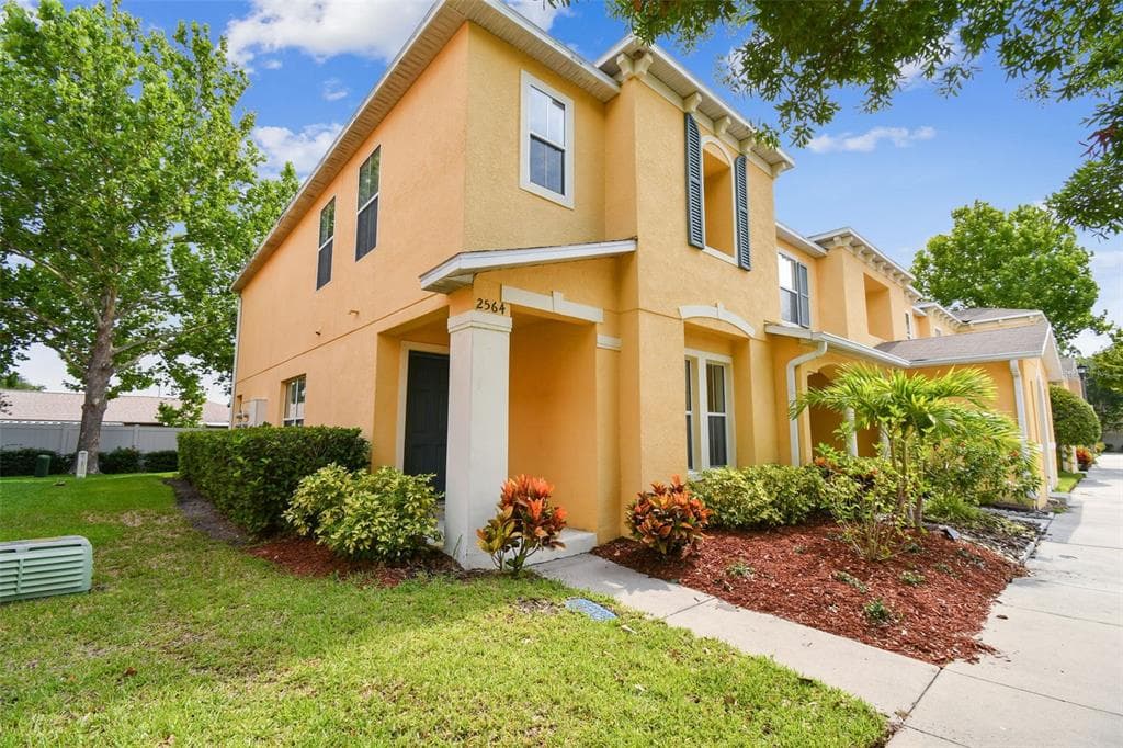 2564 HIDDEN COVE LANE
