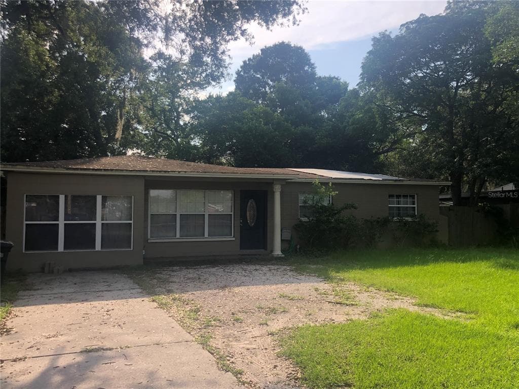 12114 N BOULEVARD TAMPA, FL 33612