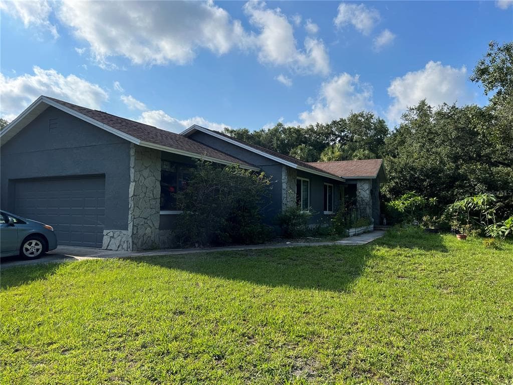 308 RACE TRACK ROAD S