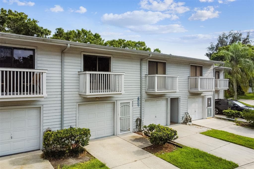6462 92ND PLACE N UNIT 804 PINELLAS PARK, FL 33782