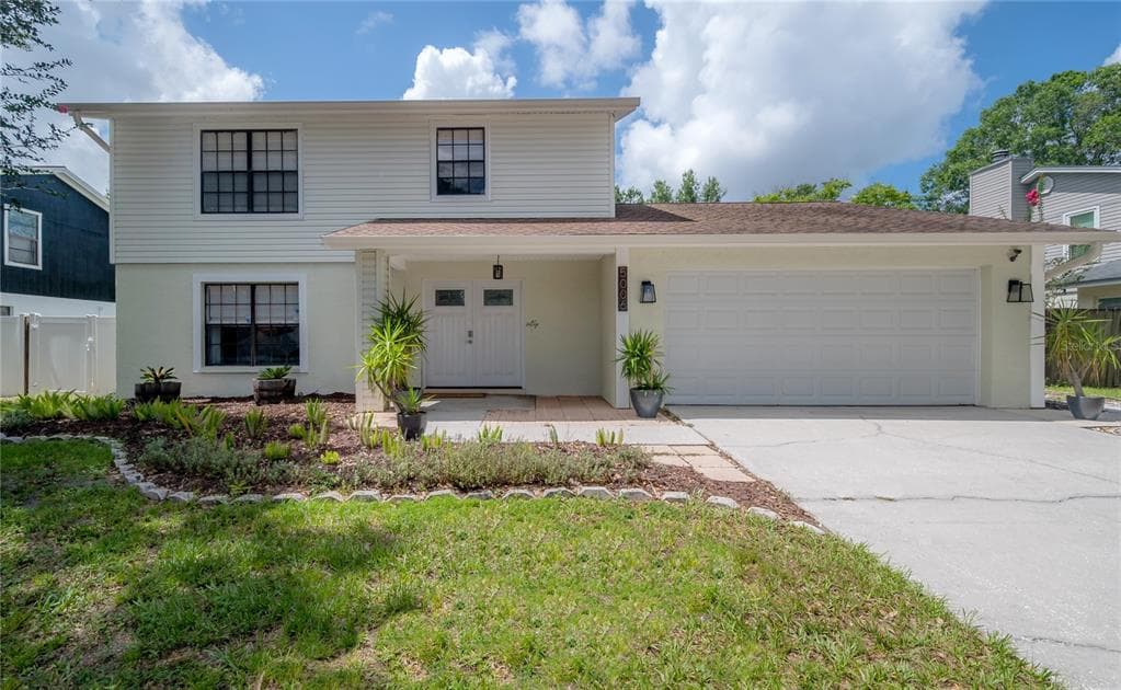 5006 COUNTRY HILLS DRIVE TAMPA, FL 33624