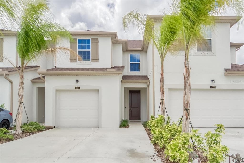 11540 ROLLING GREEN DRIVE BRADENTON, FL 34211