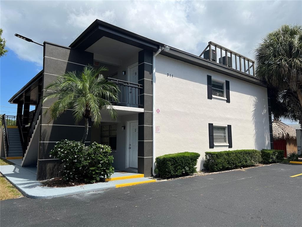 309 S ARCTURAS AVENUE UNIT 2 CLEARWATER, FL 33765