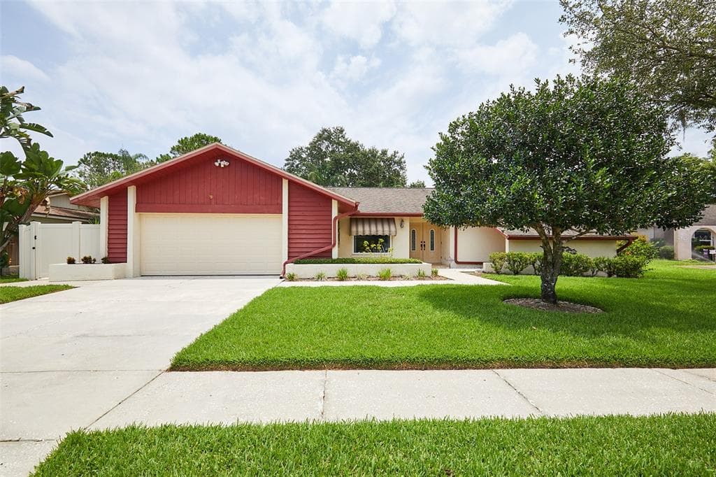 14186 FENNSBURY DRIVE