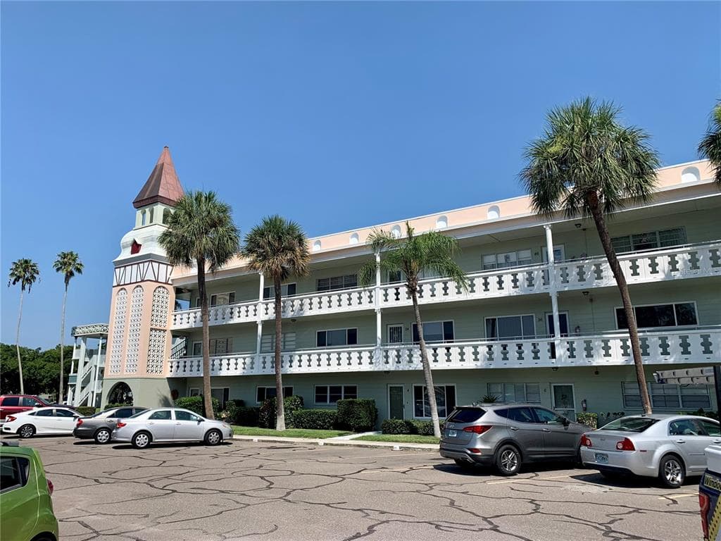2400 COLUMBIA DRIVE UNIT 28 CLEARWATER, FL 33763