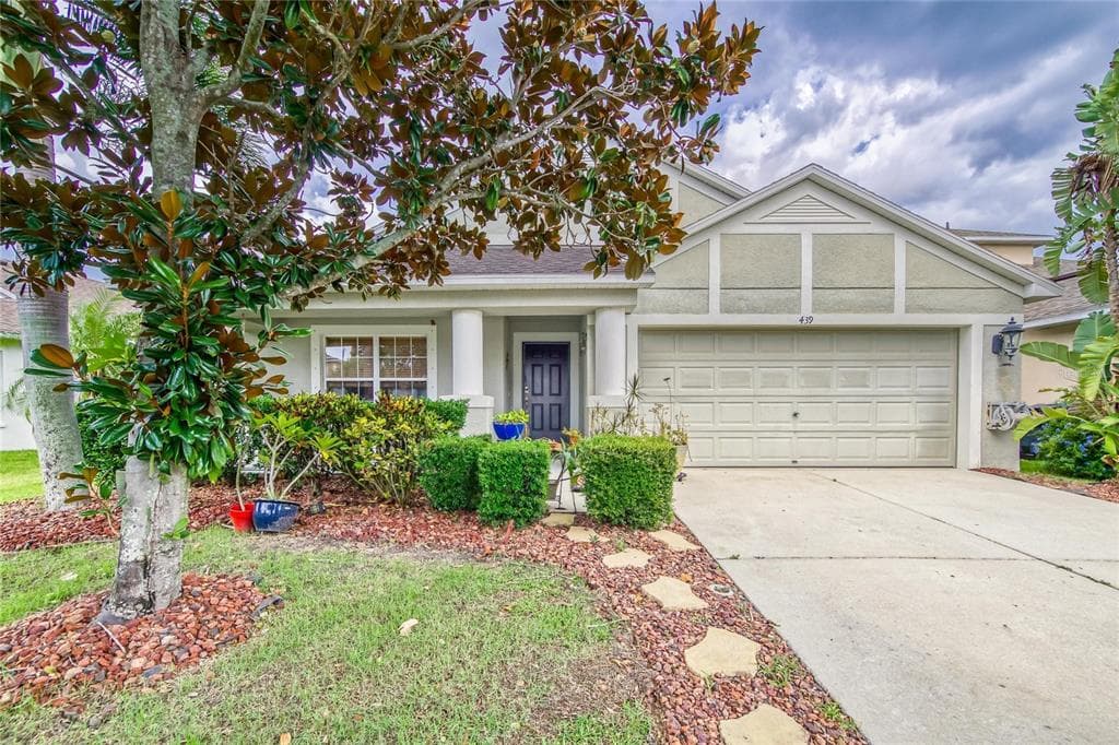 439 STONE BRIAR DRIVE RUSKIN, FL 33570
