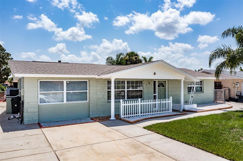 13624 GARRIS DRIVE HUDSON, FL 34667