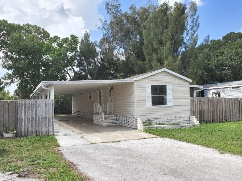 6067 137TH TERRACE N CLEARWATER, FL 33760