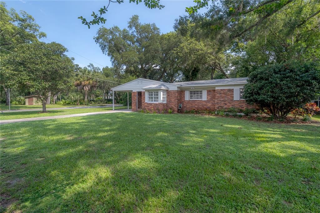 2329 CARROLL GROVE DRIVE TAMPA, FL 33612