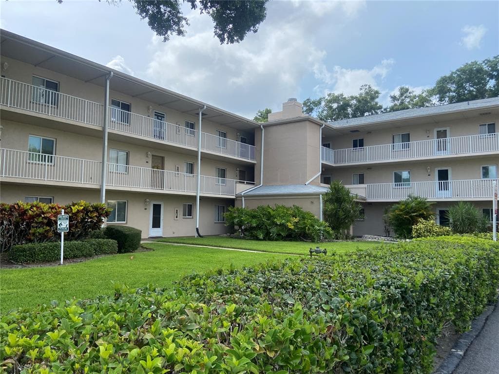 2737 ENTERPRISE ROAD E UNIT 161 CLEARWATER, FL 33759